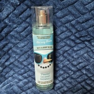 Frosted Coconut Snowball DISCONTINUED Mist From Bath & Body Works! New!